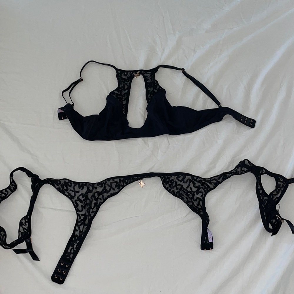 Brand new Savage Fenty set